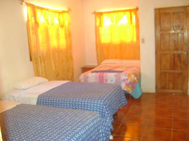 Las Gardenias Hotell Puerto Villamil Exteriör bild