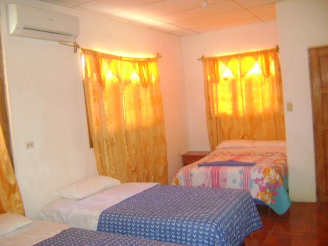 Las Gardenias Hotell Puerto Villamil Exteriör bild